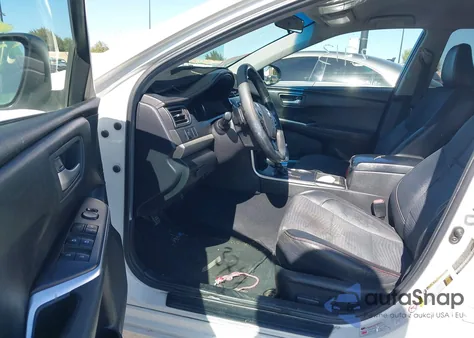 2015 Toyota Camry Se z USA, uszkodzony, nr VIN 4T1BF1FK3FU023789